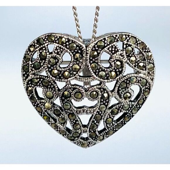 ID# Exquisite Intricate Vintage Heart Sterling Necklace. - Picture 3 of 9